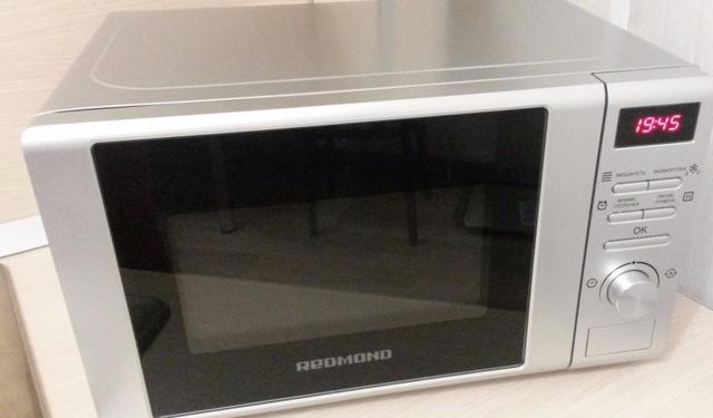 Микроволновая печь Redmond RM-2002D