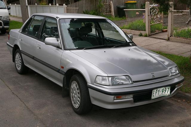 Автомобиль Honda Civic IV, 1991 г.