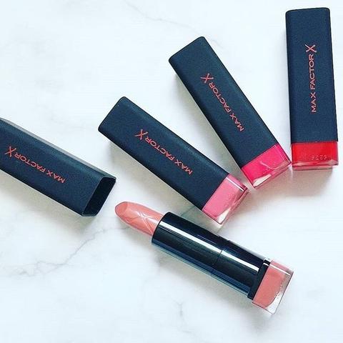 Помада для губ Max Factor Velvet matte