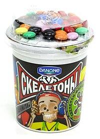 Йогурт DANONE скелитоны