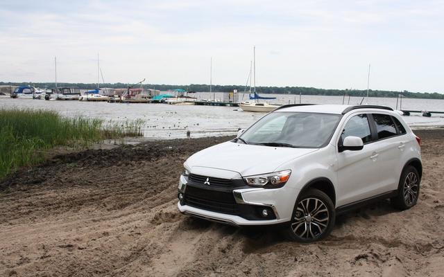 Автомобиль Mitsubishi RVR