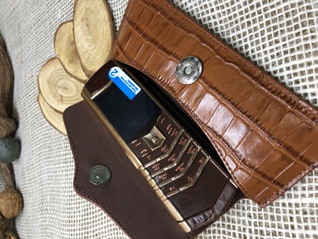 Телефон Nokia и Vertu 6700 Signature SD