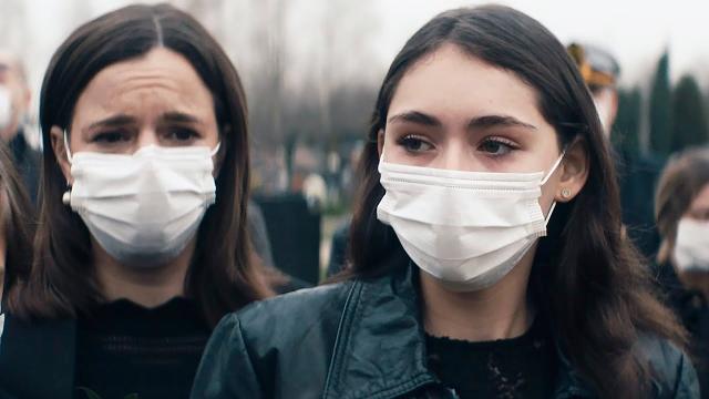 Сериал "Слёборн: Эпидемия на острове." (2020)