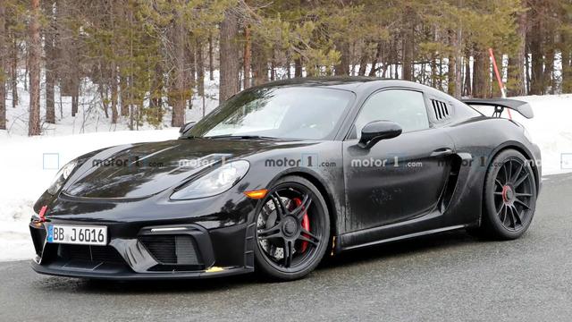 Автомобиль Porsche Gt4, 2022 г.