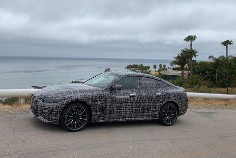 Автомобиль BMW I4, 2022 г.