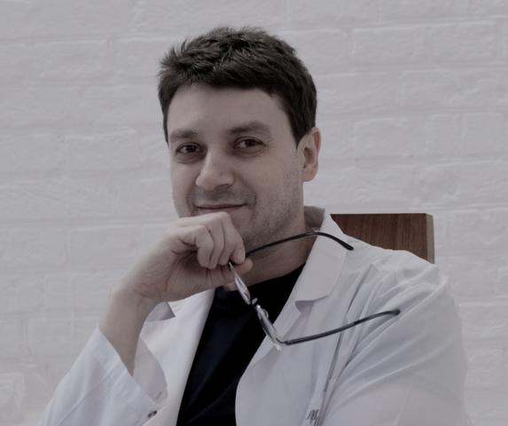 Пластический хирург Кахраманов Эльдар Бегларович