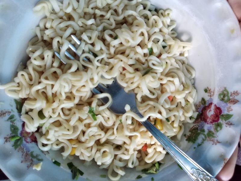 Очень вкусная, хоть и не полезная мивина