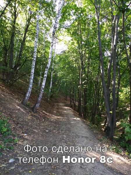 Очень удобный, функциональный, качественный телефон.