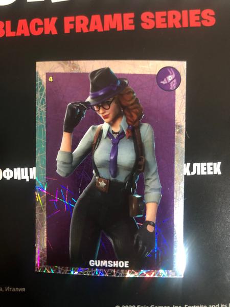 Коллекционный альбом про игру Fortnite — Black Frame Series.