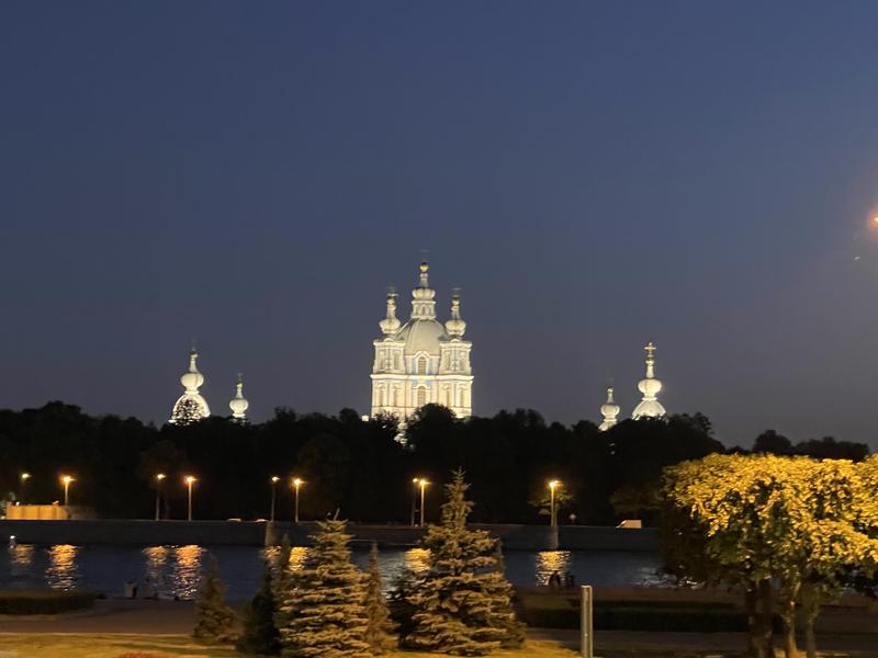 Санкт-Петербург: развод на каждом углу