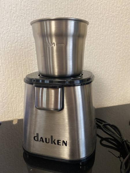 Отличная маленькая кофемолочка от DAUKEN