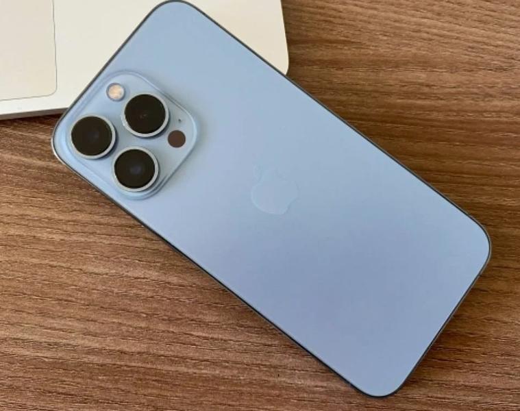 Телефон Apple iPhone 13 pro — фото из отзыва «Советую Apple iPhone 13 pro, цена соответствует качеству!»