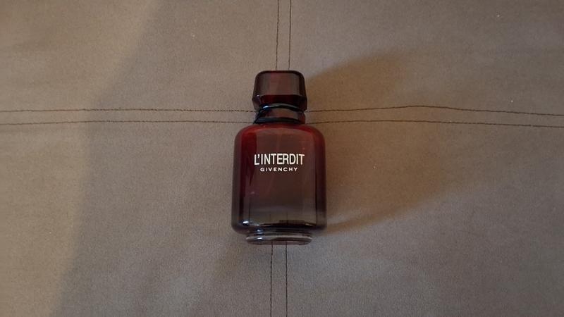 Духи для деловой и элегантной женщины от Givenchy🤩