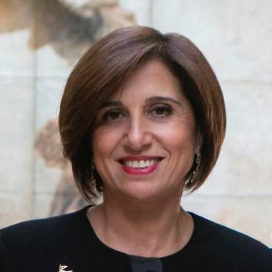 Cansen Basaran Symes