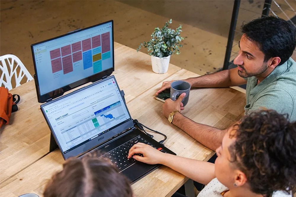 How Extra Screens Can Improve Your Work-Life Balance (2).jpg