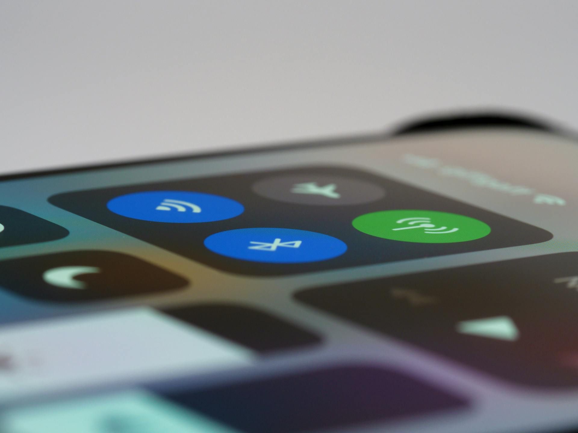 How to Identify and Avoid Airdrop Scams: A Security Checklist