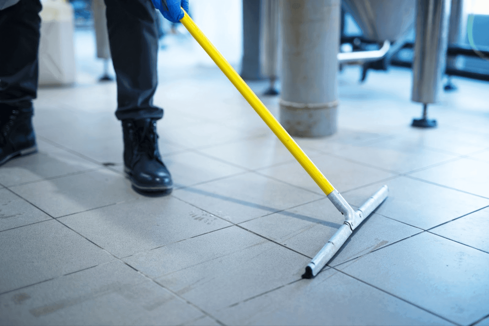 Take Notes! 10 Cleaning Best Practices For Industrial Facilities (2).png