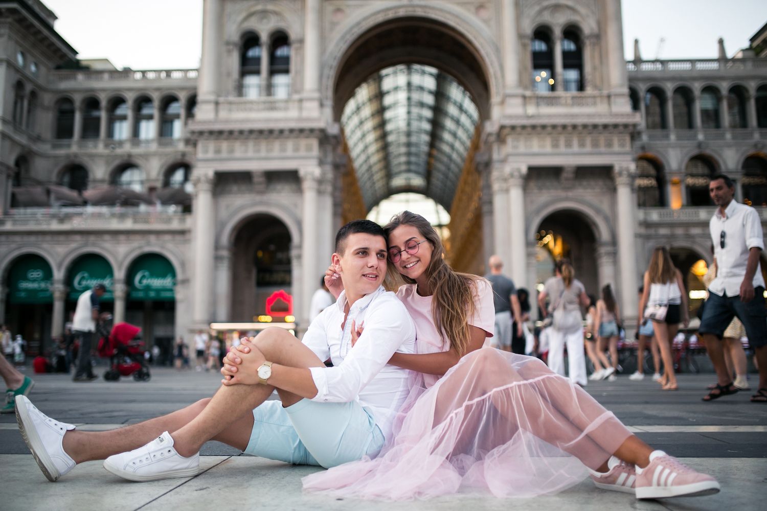 Top 10 Stylish Walking Shoes for Exploring Europe in 2025