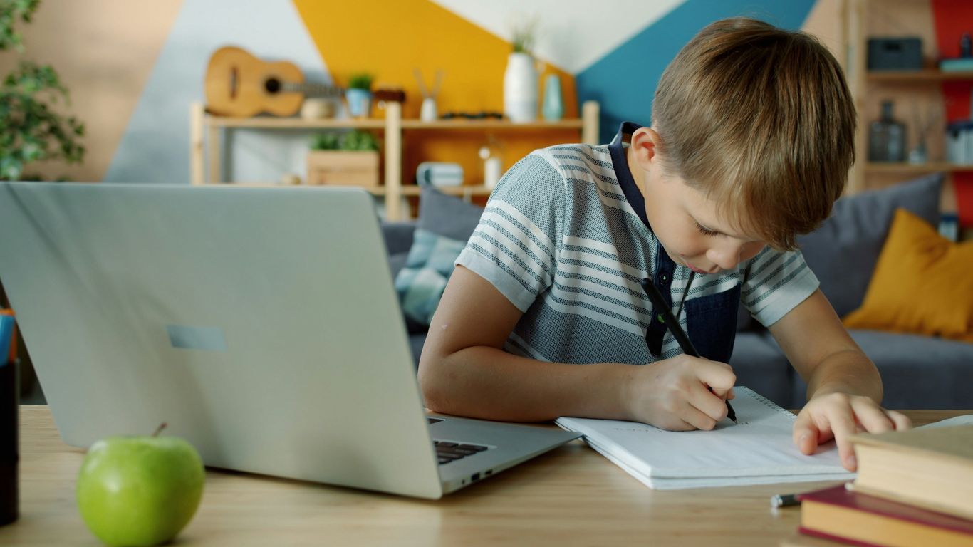 Which Distance Learning Apps Are Essential for Success?