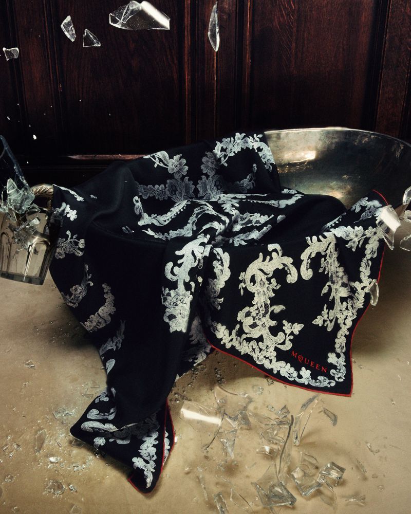 Alexander McQueen 
