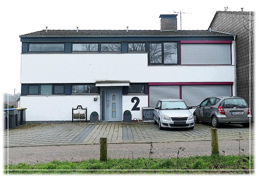 Außenansicht vorne — Reihenhaus in Bad Salzuflen, Schwabenweg 2