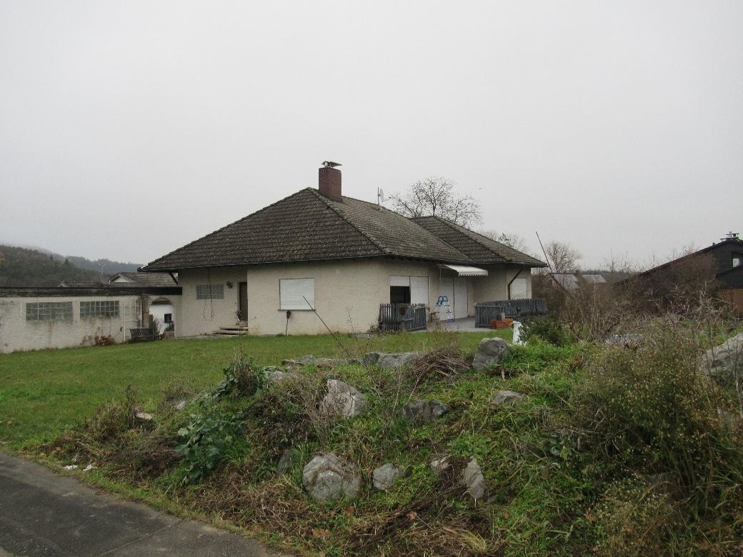 Außenansicht vorne — Garage in Pettensiedel, An den Eichen 16