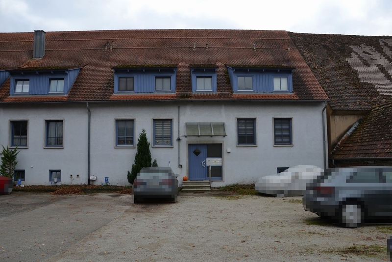 Außenansicht vorne — Eigentumswohnung in Satteldorf- Gröningen, Helmshöfer Straße 6, verbunden mit dem Sondereigentum an der Wohnung
