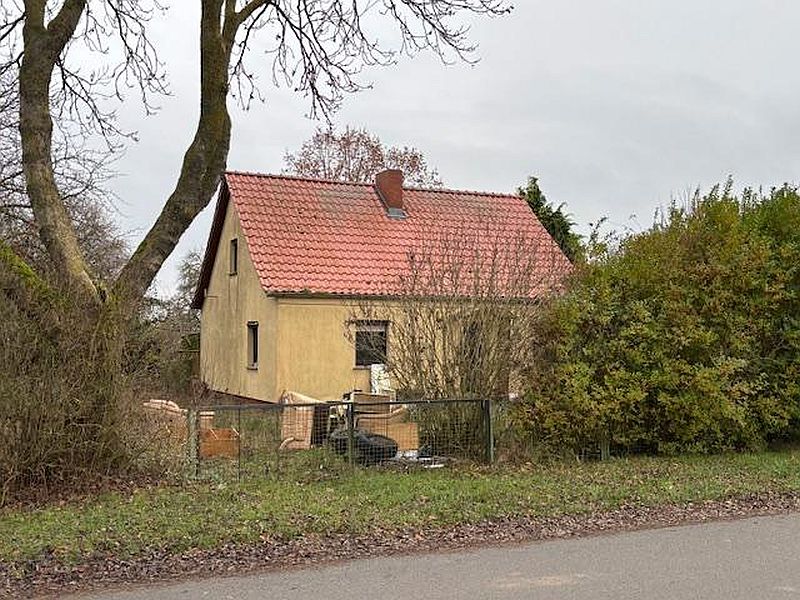 Seitenansicht — Einfamilienhaus in Neubrandenburg Gutachtenauftrag, Dorfstraße 4