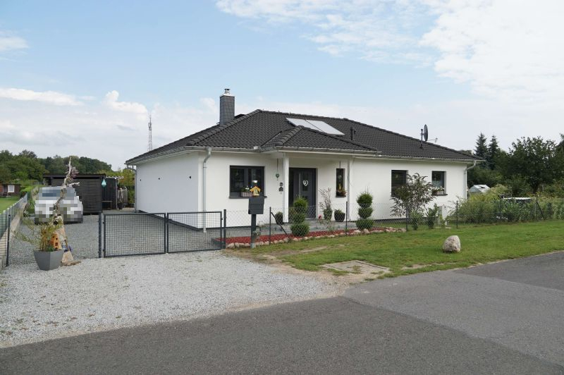 Außenansicht vorne — Einfamilienhaus in Waren, An de Bäk 3