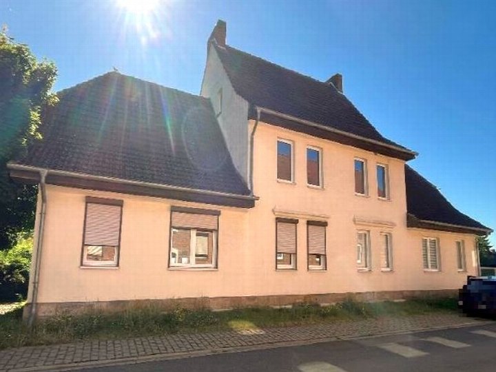 Seitenansicht — Mehrfamilienhaus in Oschersleben, Haupstr. und Hornhäuser Weg 13 udn 2