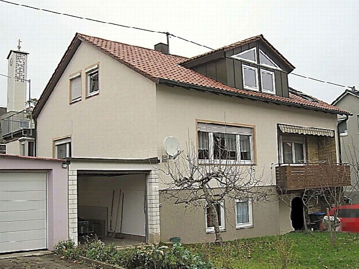 Außenansicht vorne — Einfamilienhaus in Nürtingen, Ammerstraße 20