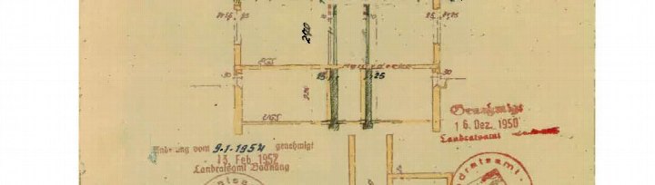 Grundriss eines Gebäudes mit Maßangaben, Wänden und Strukturen, gestempelt vom Landratsamt Donau-Ries, datiert 1950 und 1952